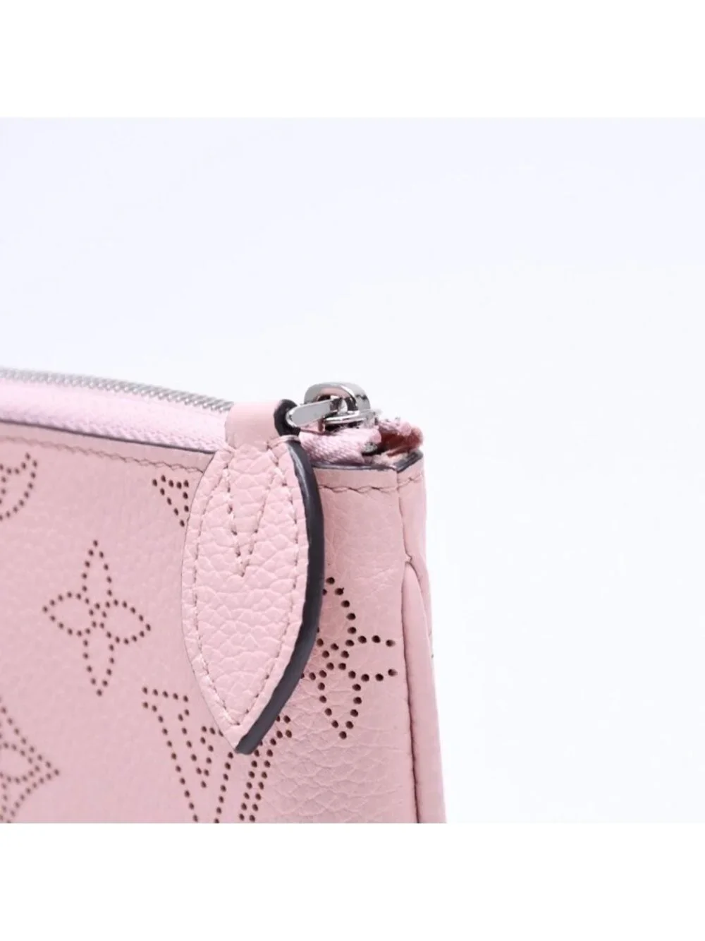 Louis Vuitton Pochette Cles Coin Purse Monogram Mahina Salmon Pink